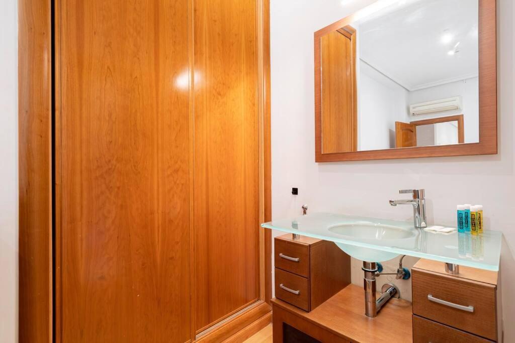 Flat In Barrio De Las Letras / Cervantes20 Мадрид Екстер'єр фото